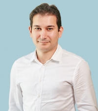 Winning in the race of efficiency: Semi Plug & Play AI Services